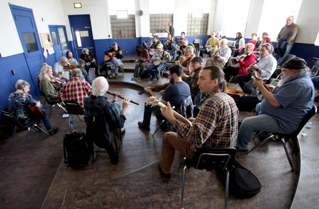 Folk Music Fest unites local musicians, fans and families at Shore Cultural Centre in Cleveland area.