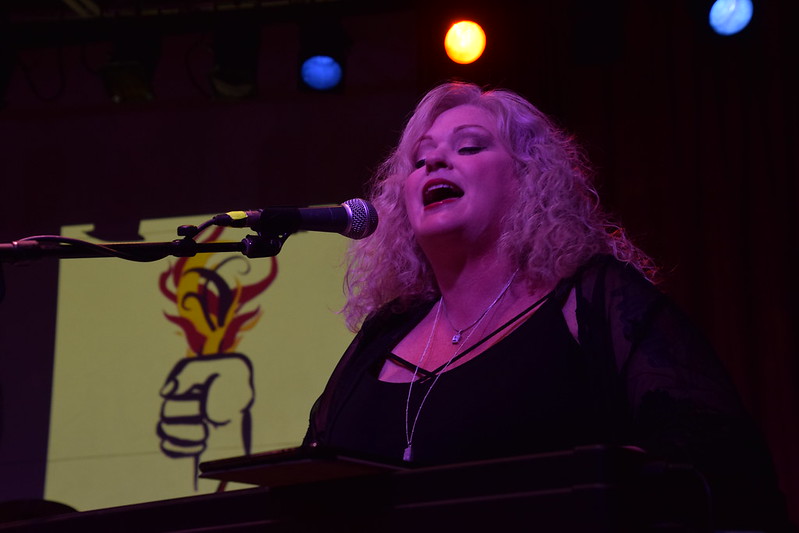 Rachel Brown & the Beatnik Playboys Pay Tribute to Dolly Parton in