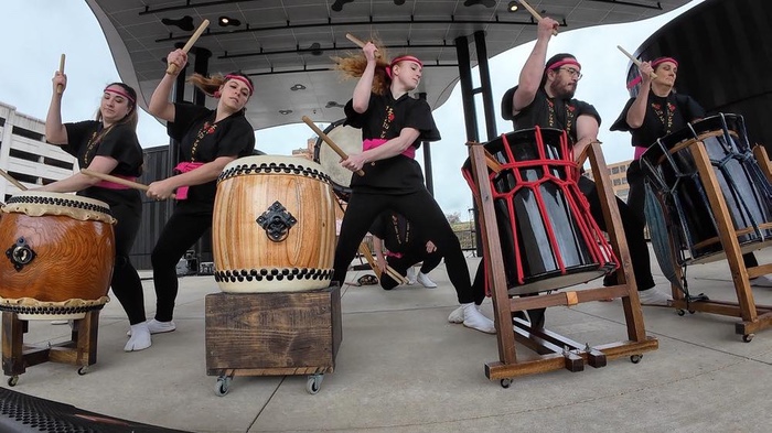 Mayfest Fine Arts Show on the Berea Triangle Is a Day of Art, Craft and Music