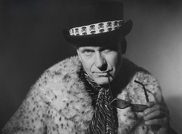 Vanity Crash Frontman Dennis Van Crash Performs a Solo Show at Fairview Tavern