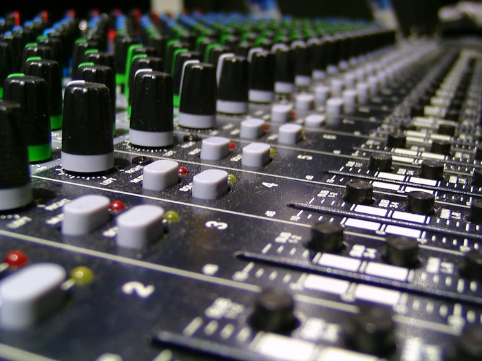 Local Musician/Engineer Shares Tips on How to Use a Recording Studio